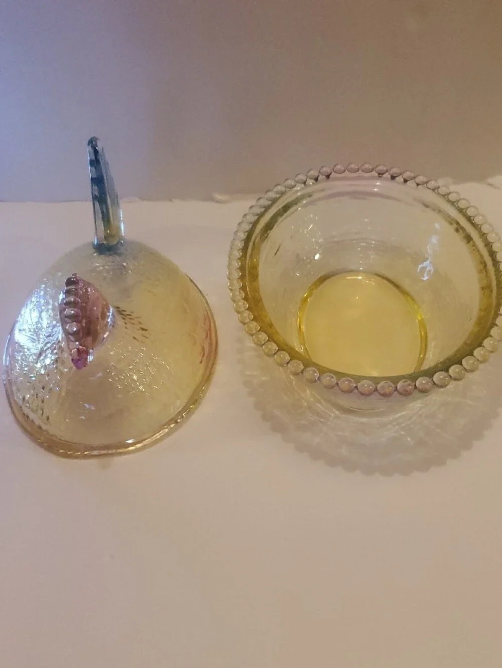 Iridescent Rainbow Glass Hen On Nest Dish (Lg)